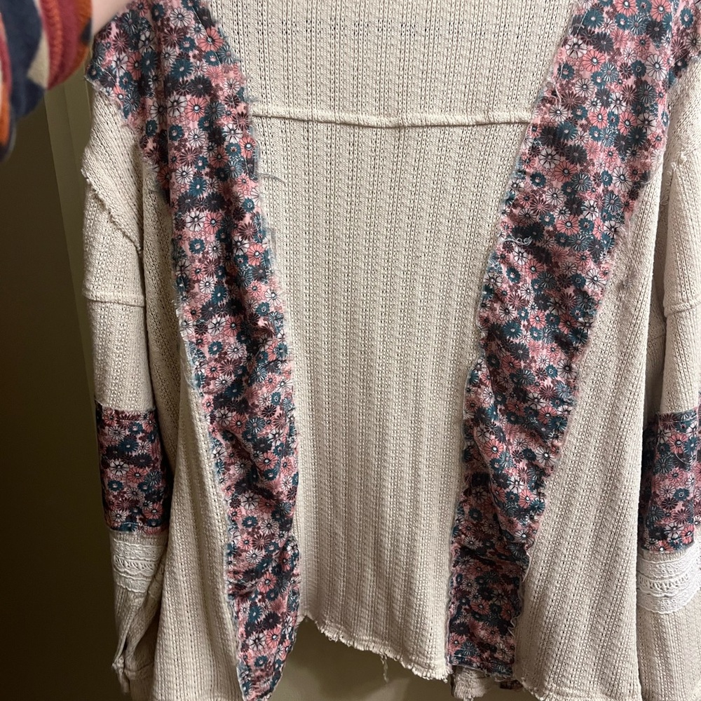 POL Cream and Pink Floral Women's Jacket - Picture 4 of 4